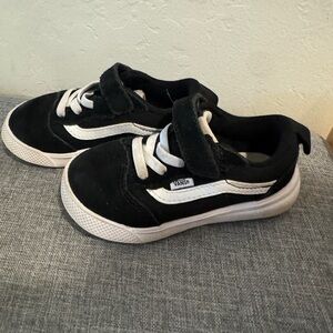 Vans Toddler Black and White Low-Top Sneakers- UltraRange